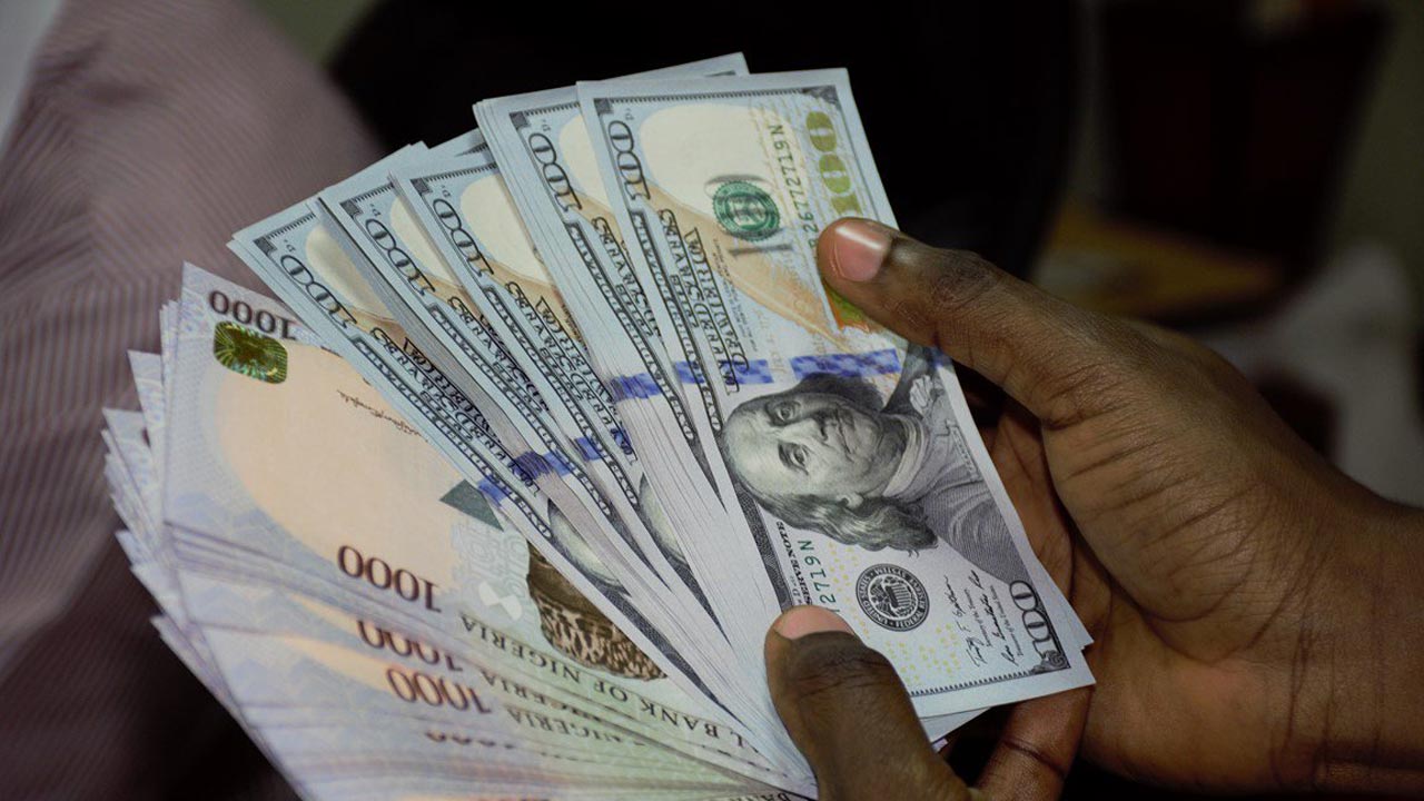 Naira drops against US dollar, exchanges at N793.30 at official window